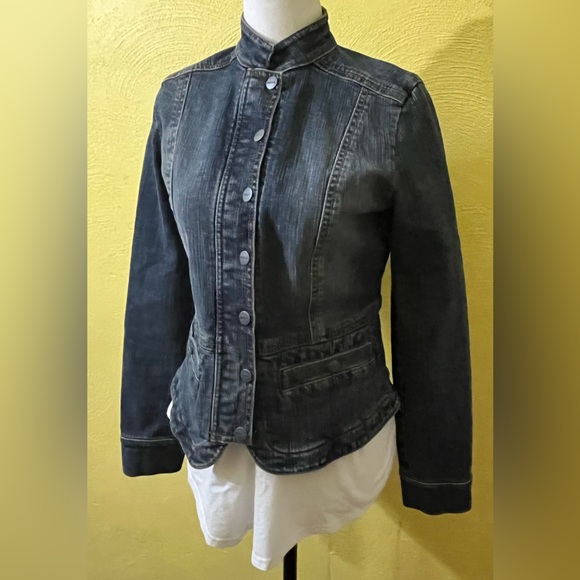 Mexx Denim Jacket with Lots of Style and Pockets!! - Picture 3 of 13